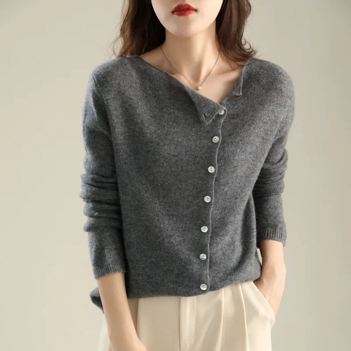 Marie | Knitted cardigan with elegant buttons